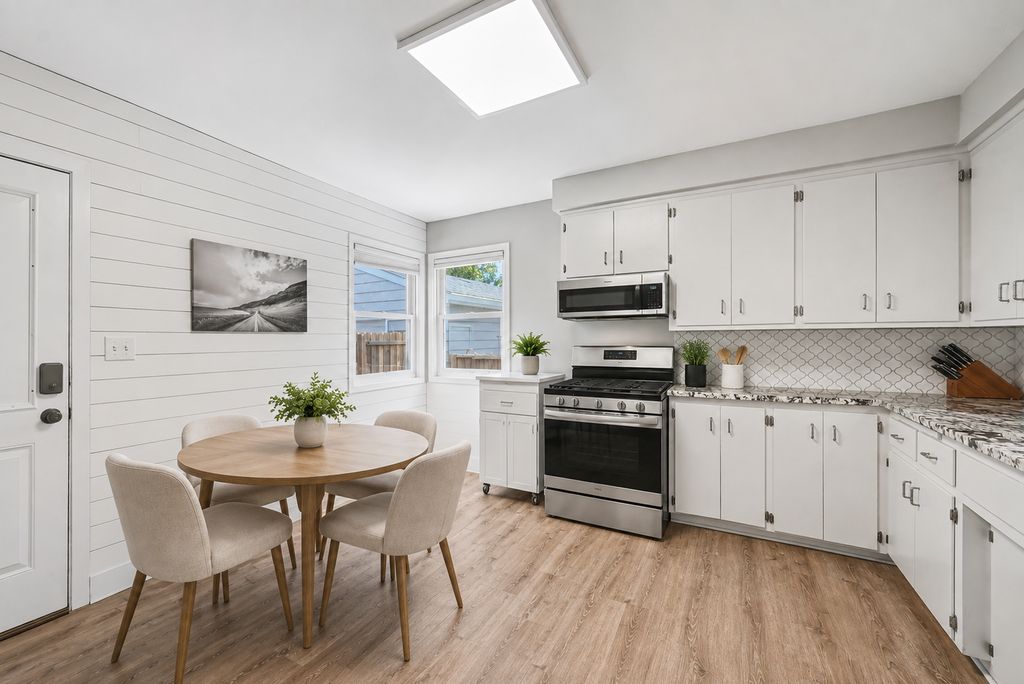 1460 Sherren Avenue E, Maplewood, MN 55109 — exterior