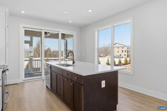 21D WARDELL CREST, Charlottesville, VA 22902
