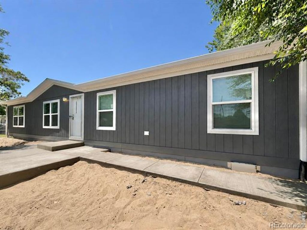 110 W Grant Avenue, Firestone, CO 80520