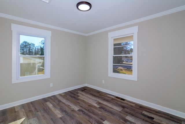 49 Tuskegee Avenue, Greenville, SC 29607