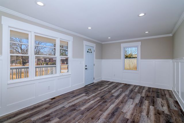 49 Tuskegee Avenue, Greenville, SC 29607