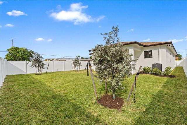 4330 SW 24th Street, West Park, FL 33023