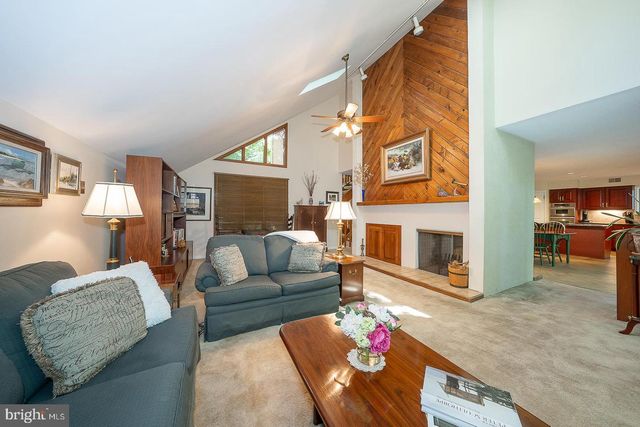 2101 QUAIL RIDGE DR, Paoli, PA 19301
