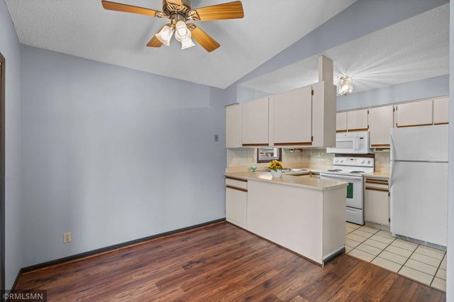 5209 77th Avenue N, Brooklyn Park, MN 55443