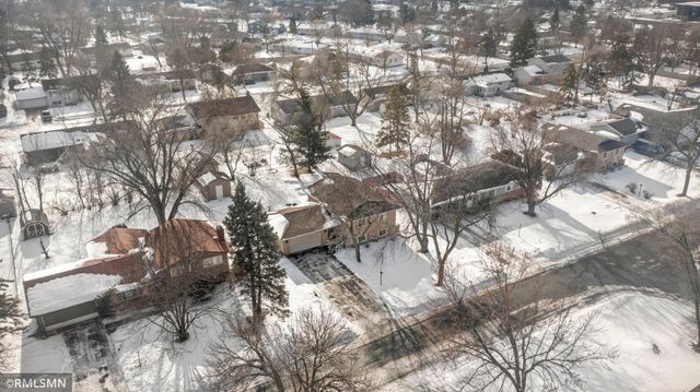 5209 77th Avenue N, Brooklyn Park, MN 55443