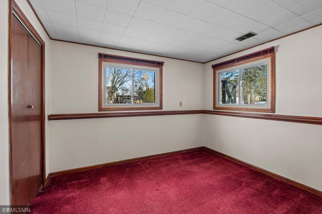 5209 77th Avenue N, Brooklyn Park, MN 55443