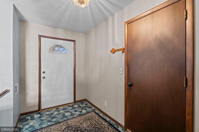 5209 77th Avenue N, Brooklyn Park, MN 55443