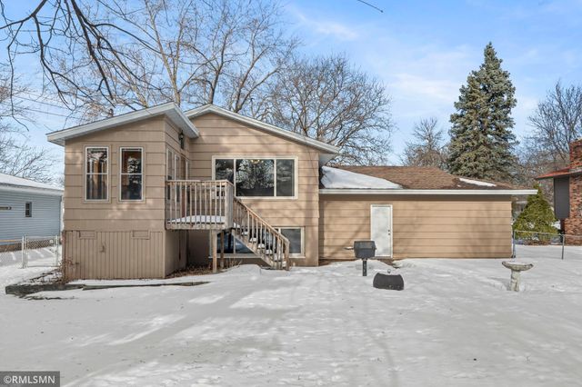 5209 77th Avenue N, Brooklyn Park, MN 55443