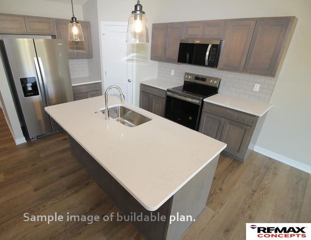 6920 N 8th Street, Lincoln, NE 68521