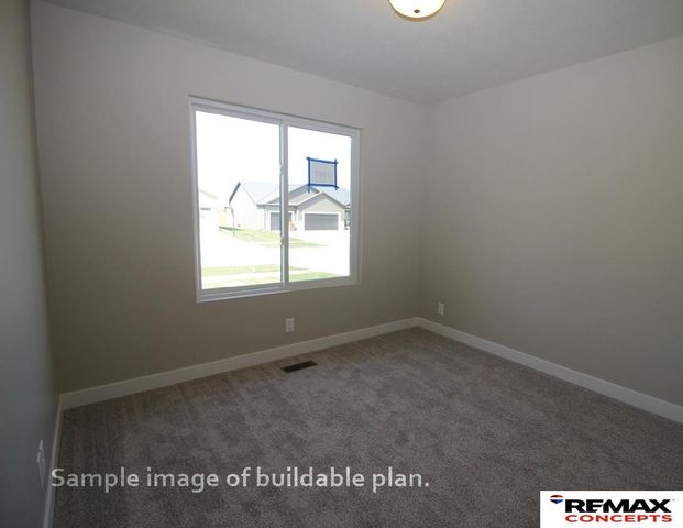 6920 N 8th Street, Lincoln, NE 68521