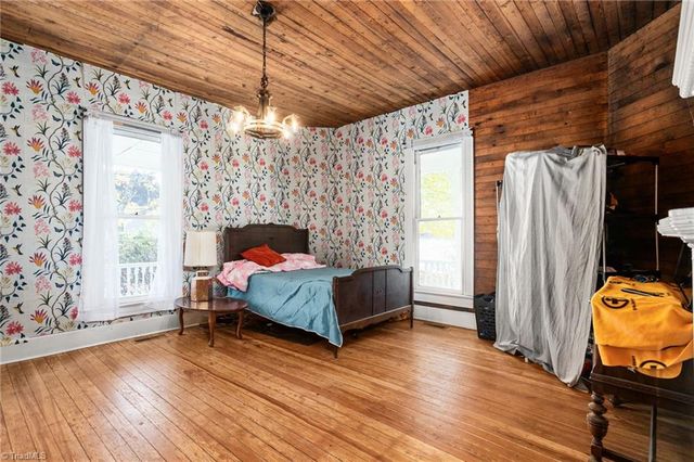 200 Albright Avenue, Graham, NC 27253