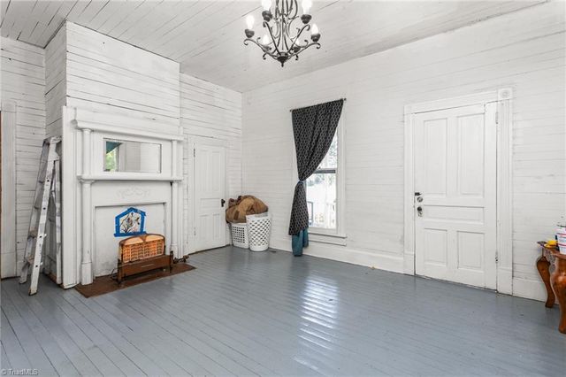 200 Albright Avenue, Graham, NC 27253