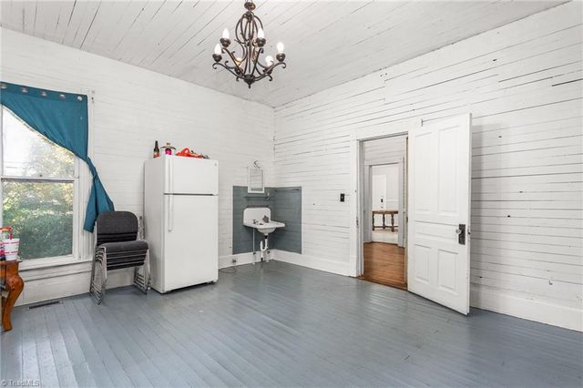 200 Albright Avenue, Graham, NC 27253