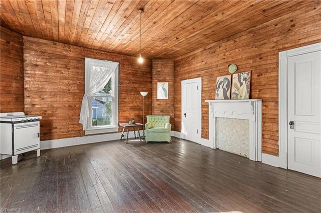 200 Albright Avenue, Graham, NC 27253