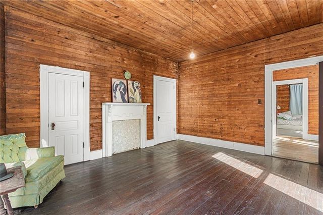 200 Albright Avenue, Graham, NC 27253