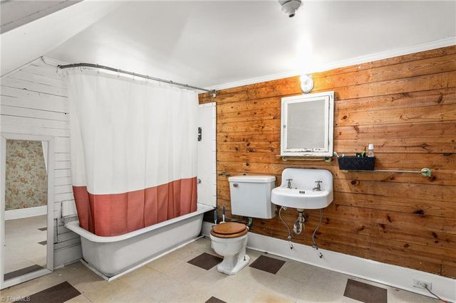 200 Albright Avenue, Graham, NC 27253