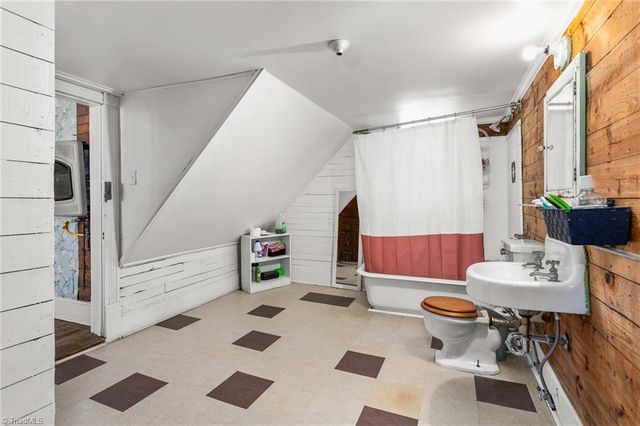 200 Albright Avenue, Graham, NC 27253