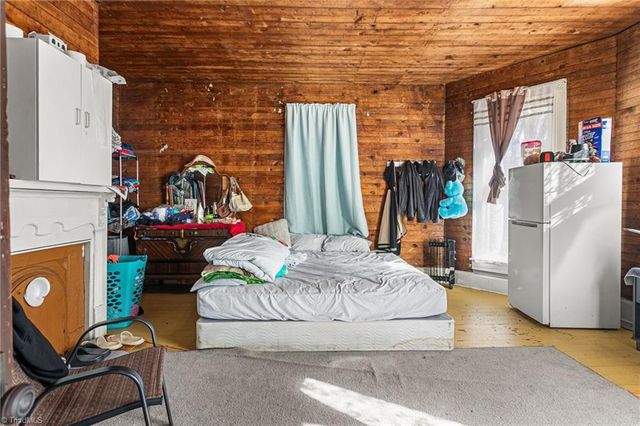 200 Albright Avenue, Graham, NC 27253