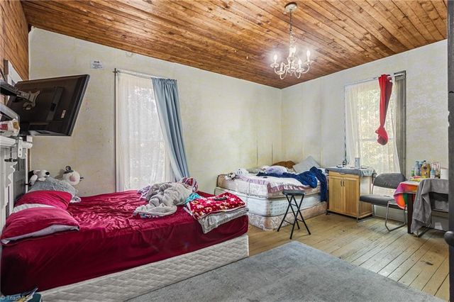 200 Albright Avenue, Graham, NC 27253