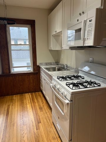 91 Landseer St 2, Boston, MA 02132