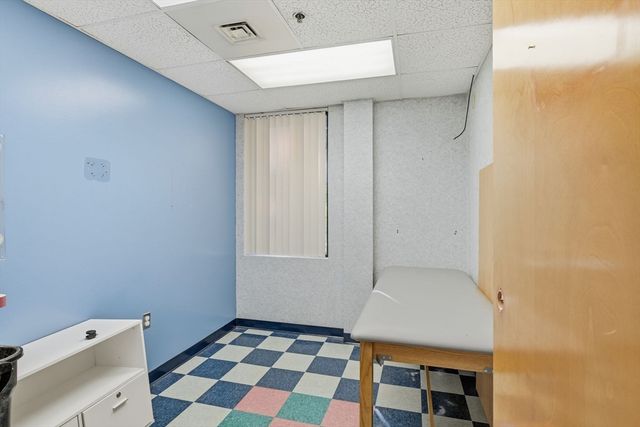 294 N Main St, East Longmeadow, MA 01028