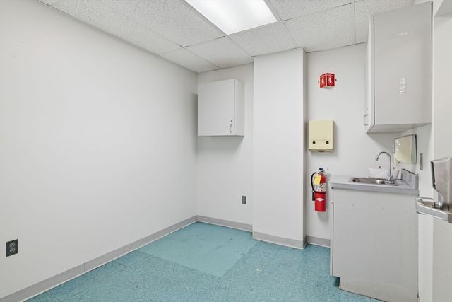 294 N Main St, East Longmeadow, MA 01028