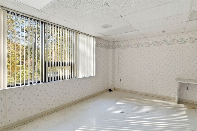 294 N Main St, East Longmeadow, MA 01028