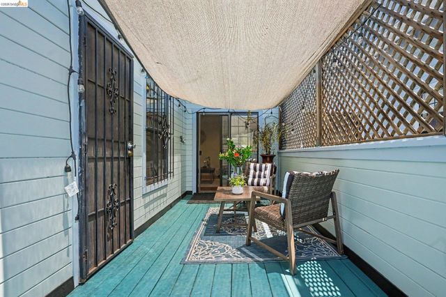 1433 Myrtle St, Oakland, CA 94607