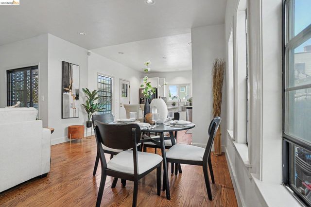 1433 Myrtle St, Oakland, CA 94607