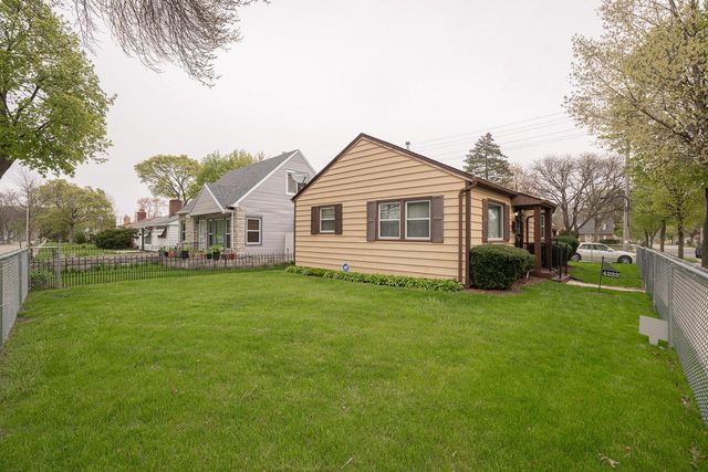 4222 Hope AVENUE, Milwaukee, WI 53216