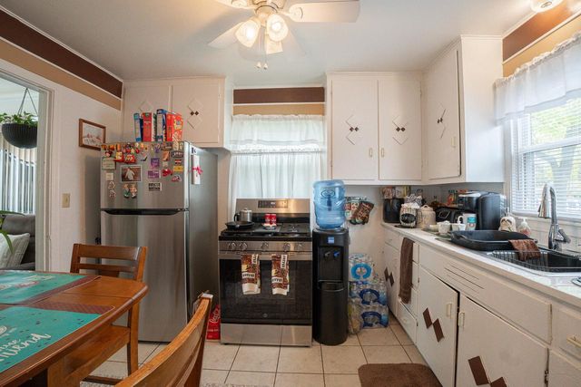 4222 Hope AVENUE, Milwaukee, WI 53216