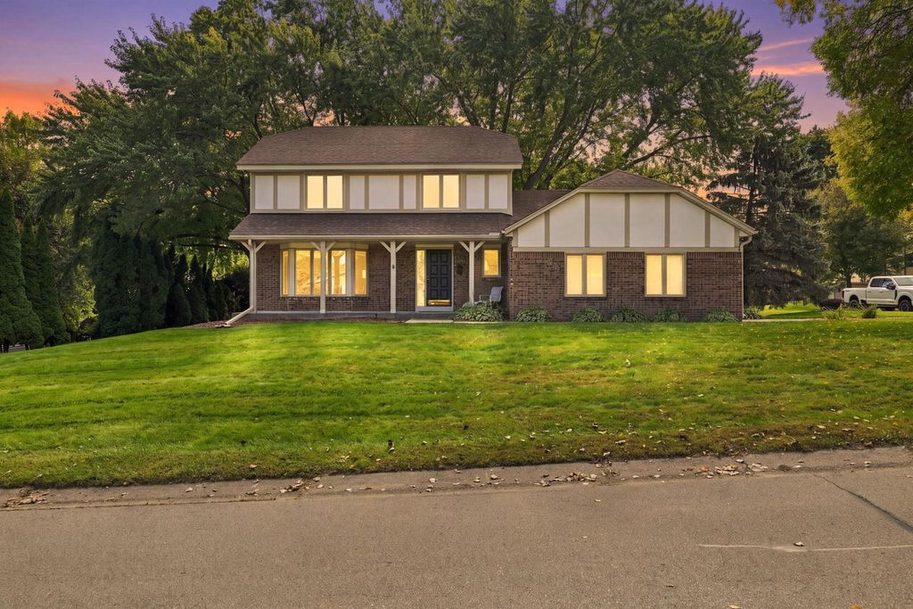 18731 Maple Leaf Drive, Eden Prairie, MN 55346 — exterior