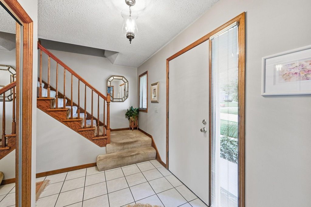 18731 Maple Leaf Drive, Eden Prairie, MN 55346 — photo 5