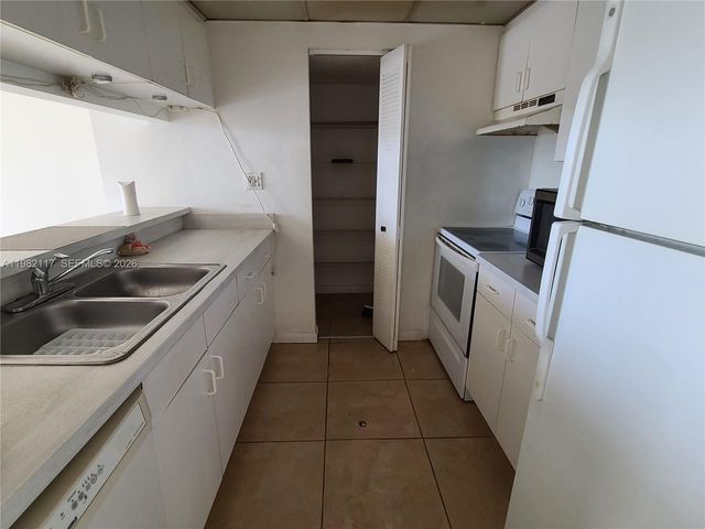 850 N Miami Ave W-605, Miami, FL 33136