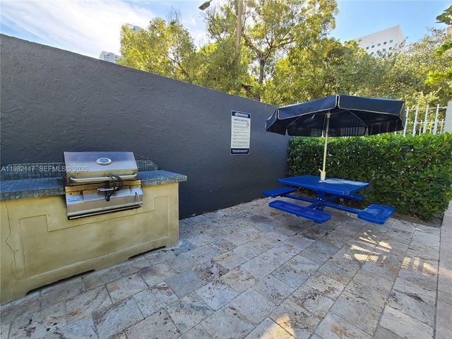 850 N Miami Ave W-605, Miami, FL 33136