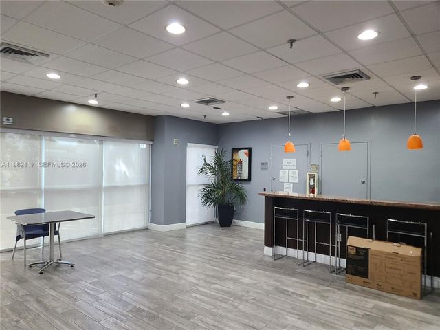 850 N Miami Ave W-605, Miami, FL 33136