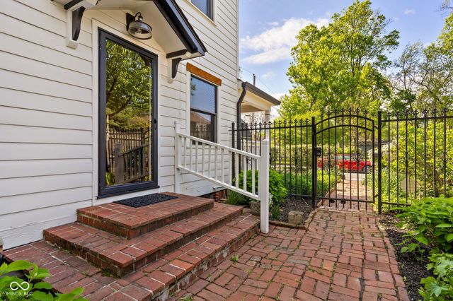 618 E 48th Street, Indianapolis, IN 46205