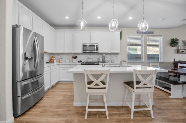 3039 Daw Boardwalk Drive, La Porte, TX 77571