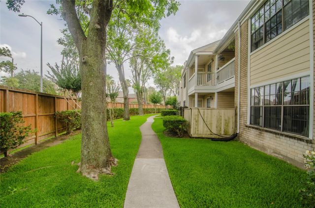 2750 Holly Hall Street 901, Houston, TX 77054