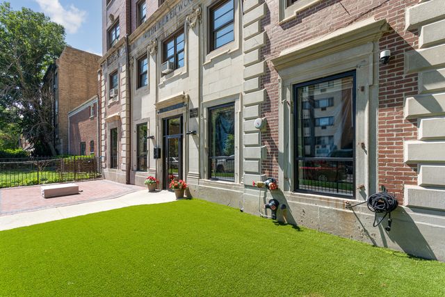 6026 N Winthrop Avenue 7H, Chicago, IL 60660