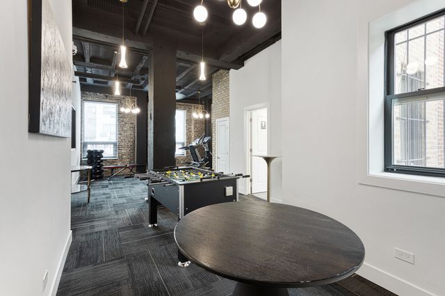 6026 N Winthrop Avenue 7H, Chicago, IL 60660