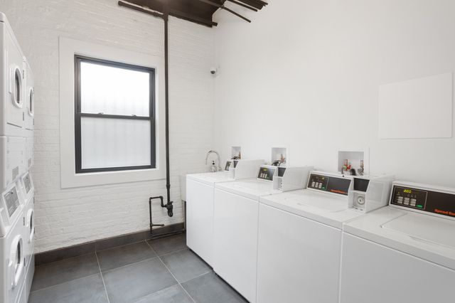 6026 N Winthrop Avenue 7H, Chicago, IL 60660