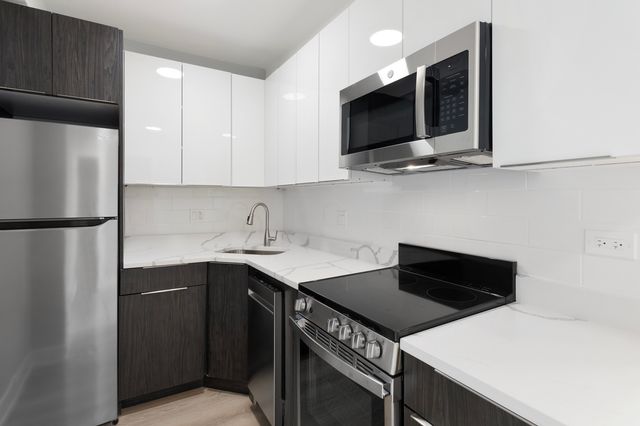 6026 N Winthrop Avenue 7H, Chicago, IL 60660