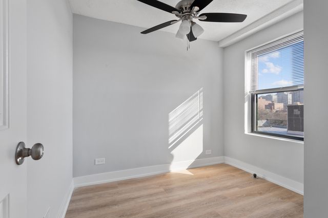 6026 N Winthrop Avenue 7H, Chicago, IL 60660