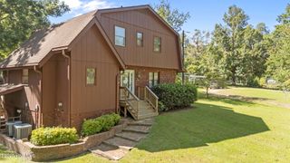 408 Briarwood Lane, New Bern, NC 28560
