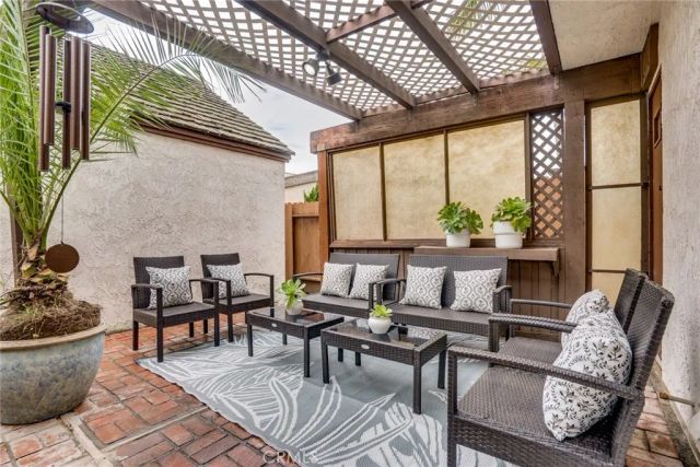 2007 Delaware Street, Huntington Beach, CA 92648