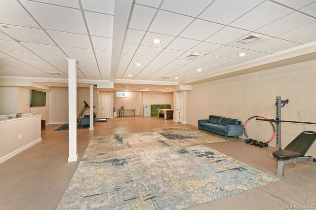16 Sailfish Place, Northport, NY 11768