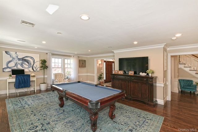 16 Sailfish Place, Northport, NY 11768