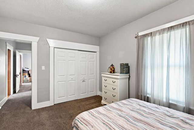 240 S Lorraine Ave, Wichita, KS 67211