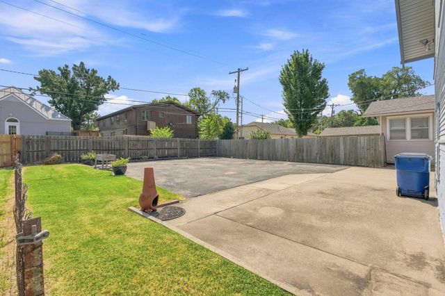 240 S Lorraine Ave, Wichita, KS 67211
